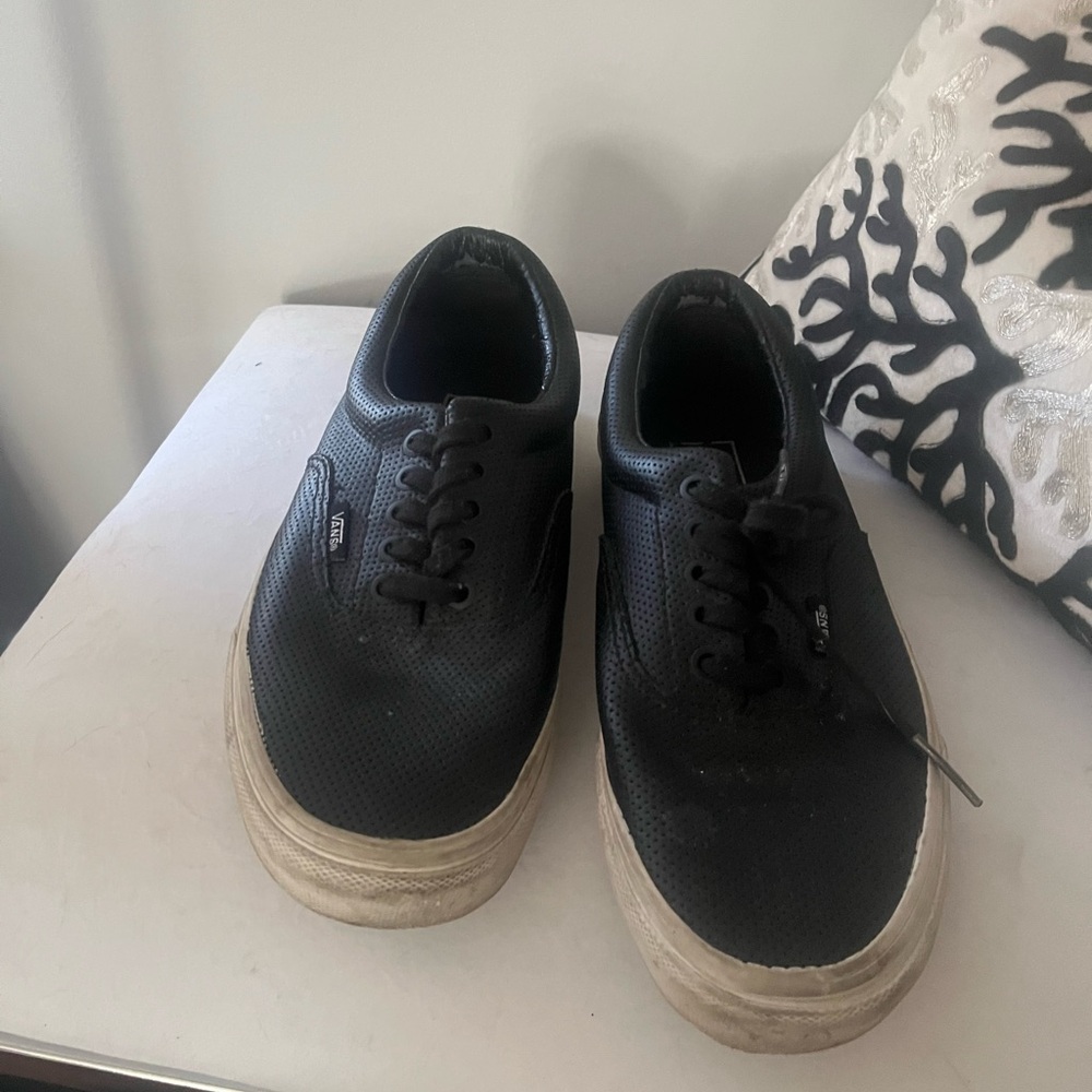 Vans Black Low-Top Sneakers Classic Skate Style. Women’s size 9 Men’s 7.5